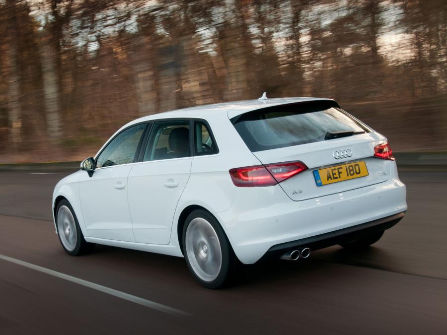  Audi A3 Sportback 1.8T (8V) 2013 года  (UK) (фото 5 из 11)